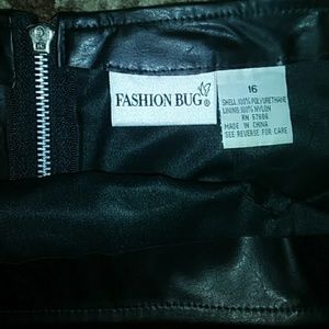 🍭$5 or free with other purchase!! Skirt Sz 16